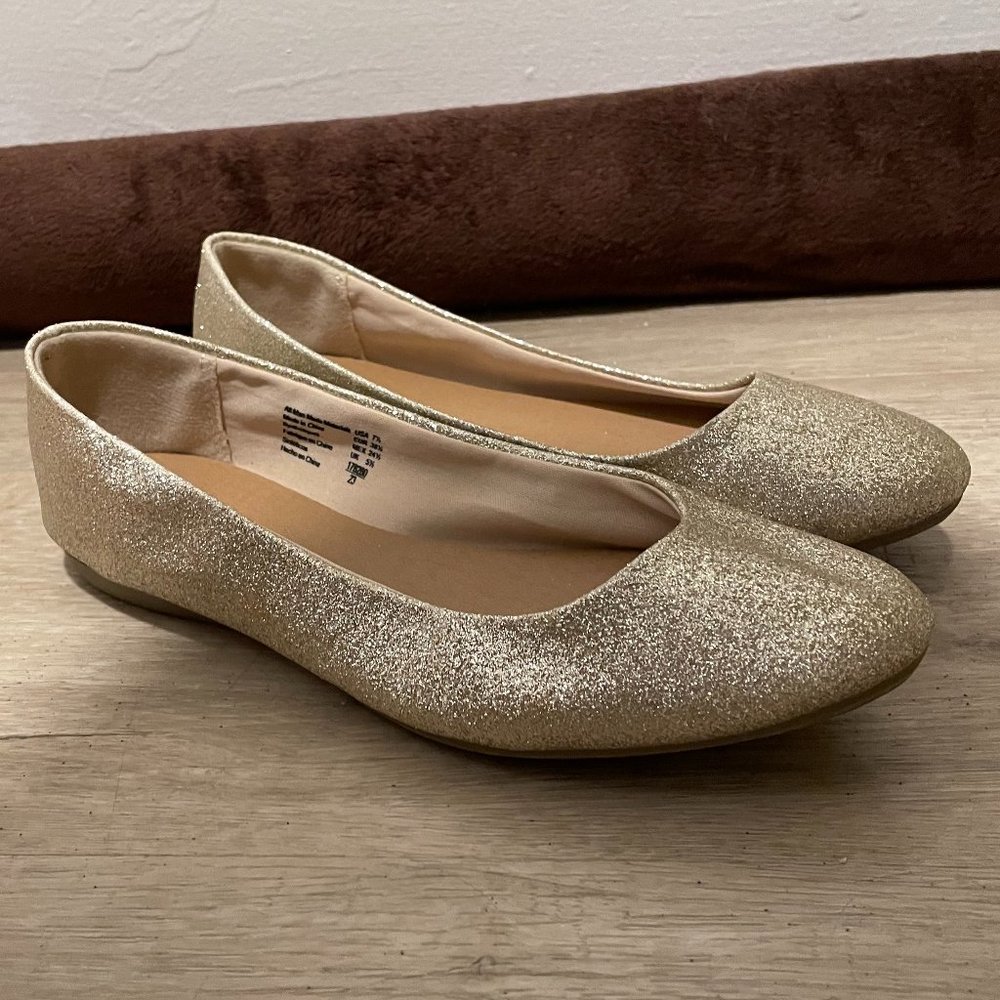 Gold glitter slippers
